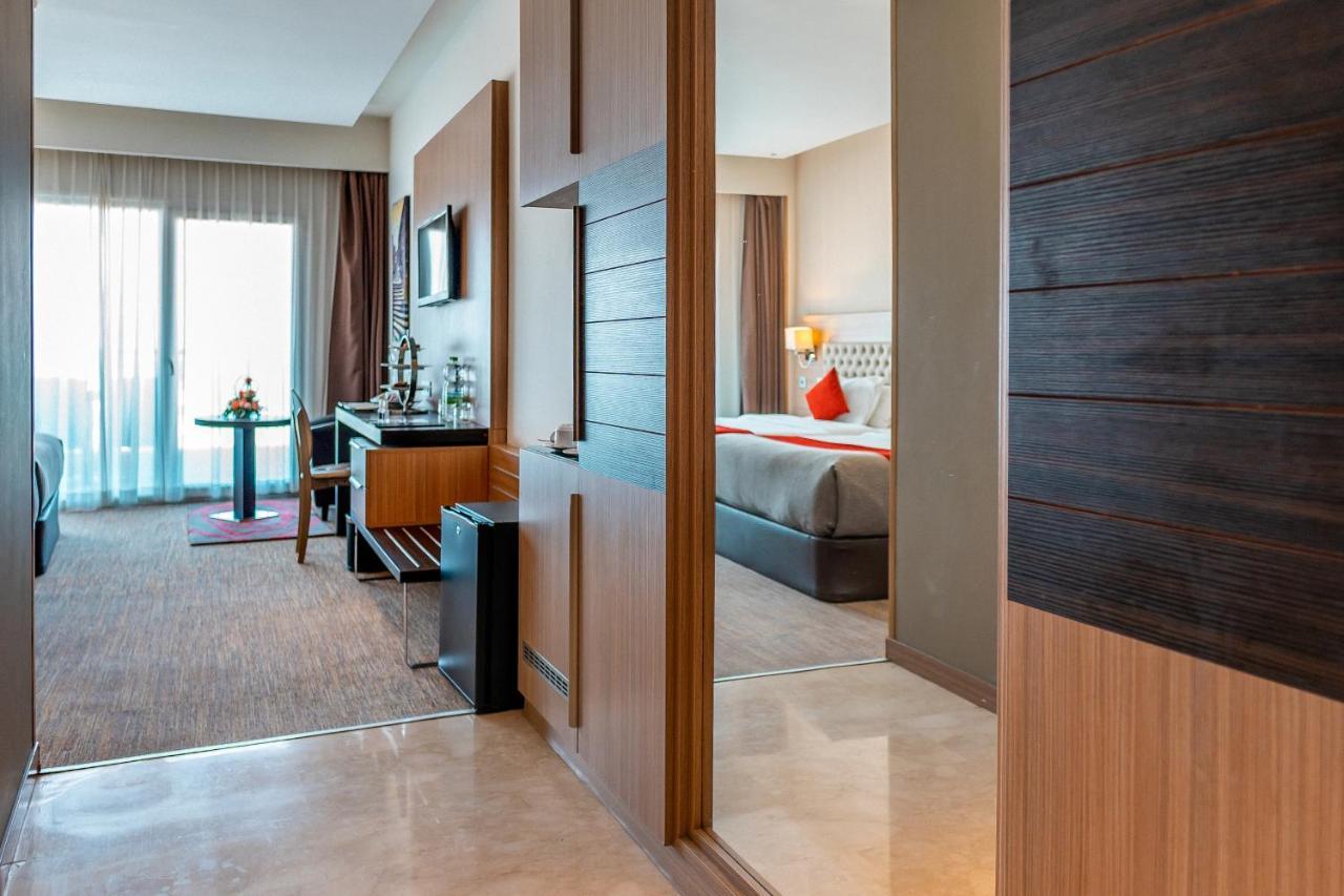 Hotel Royal Tulip Center
