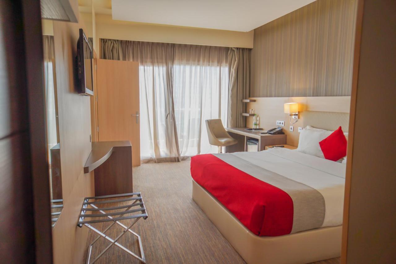 Royal Tulip Center 5*