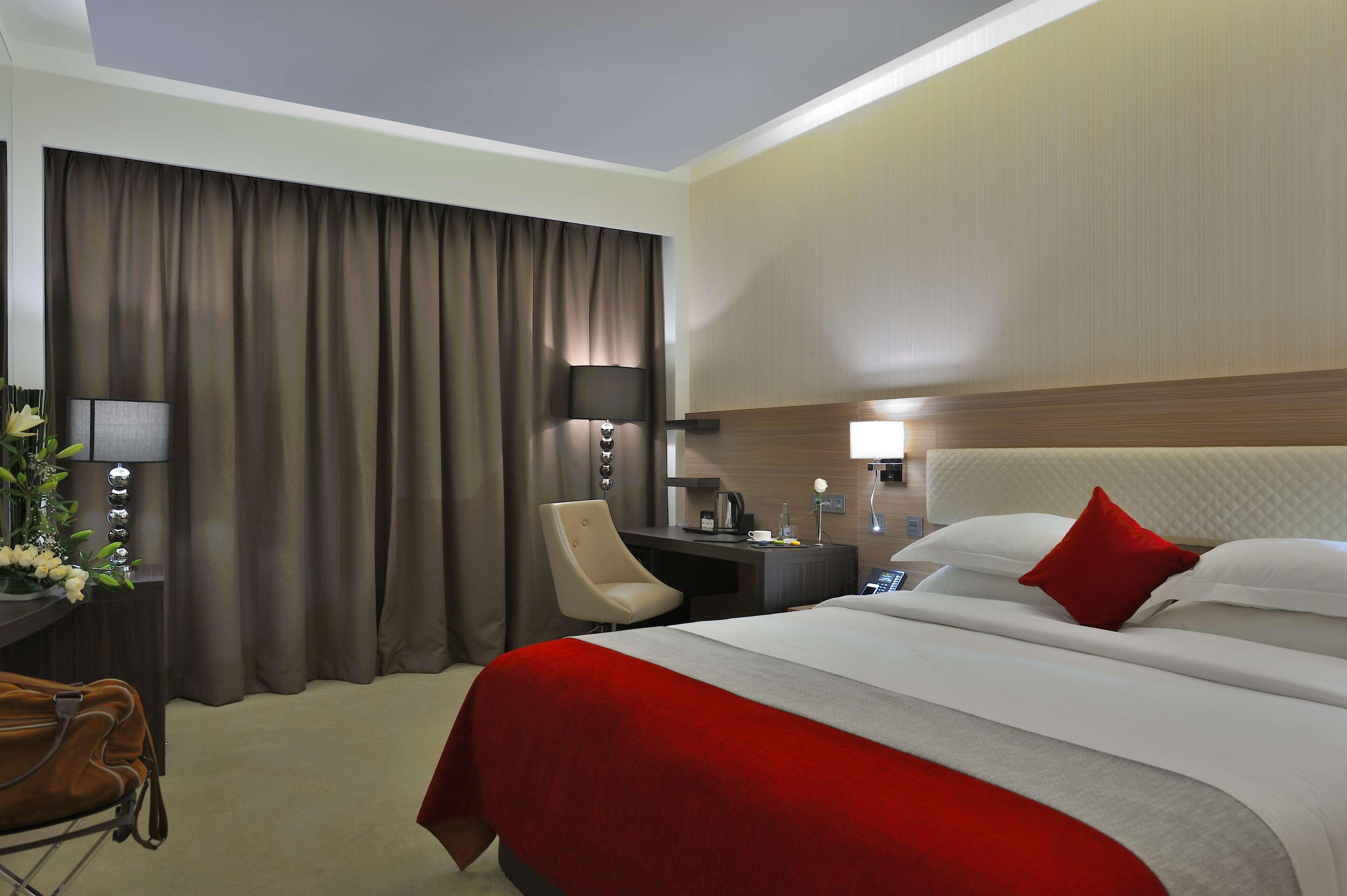 Hotel Royal Tulip Center